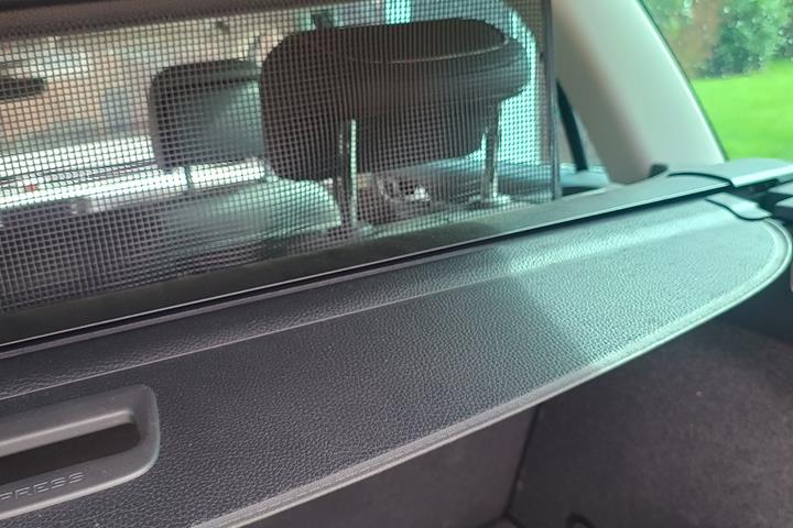 Grå VW Passat fra 2021