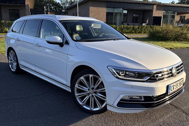 Hvid VW Passat fra 2018