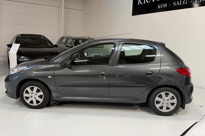 undefined Peugeot 206+ fra 2011