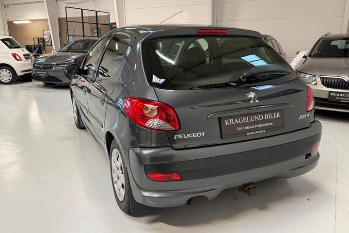undefined Peugeot 206+ fra 2011