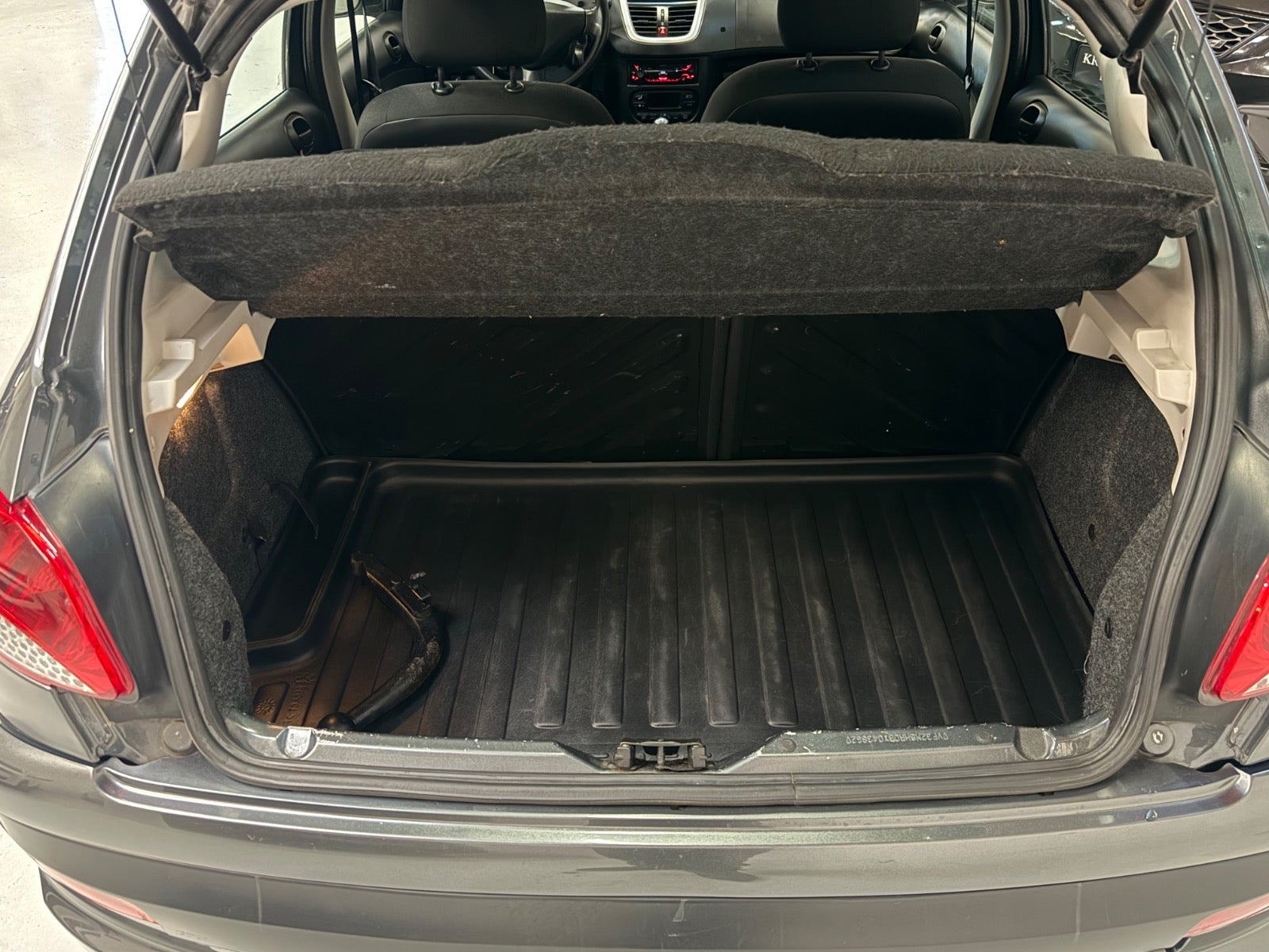 undefined Peugeot 206+ fra 2011