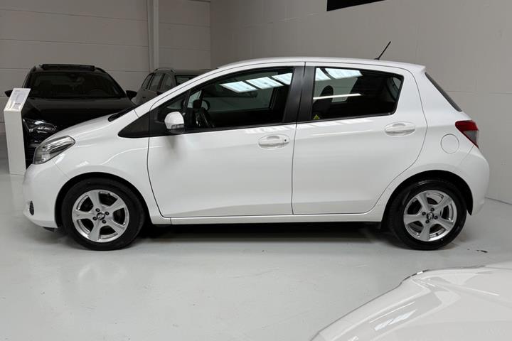 undefined Toyota Yaris fra 2011
