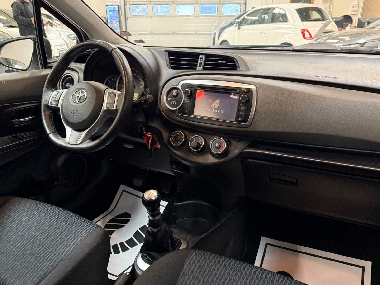 undefined Toyota Yaris fra 2011