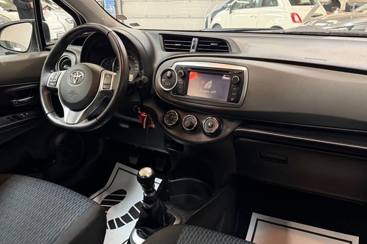 undefined Toyota Yaris fra 2011