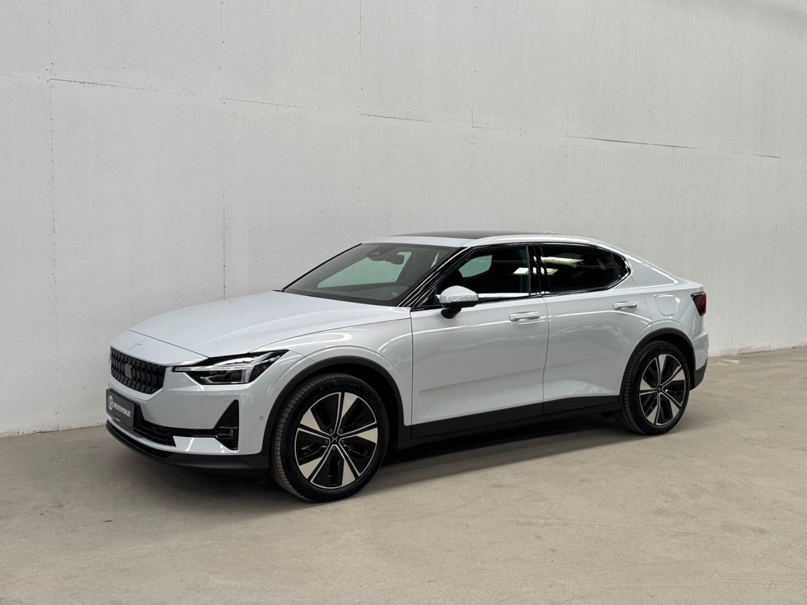 Hvid Polestar 2 fra 2023