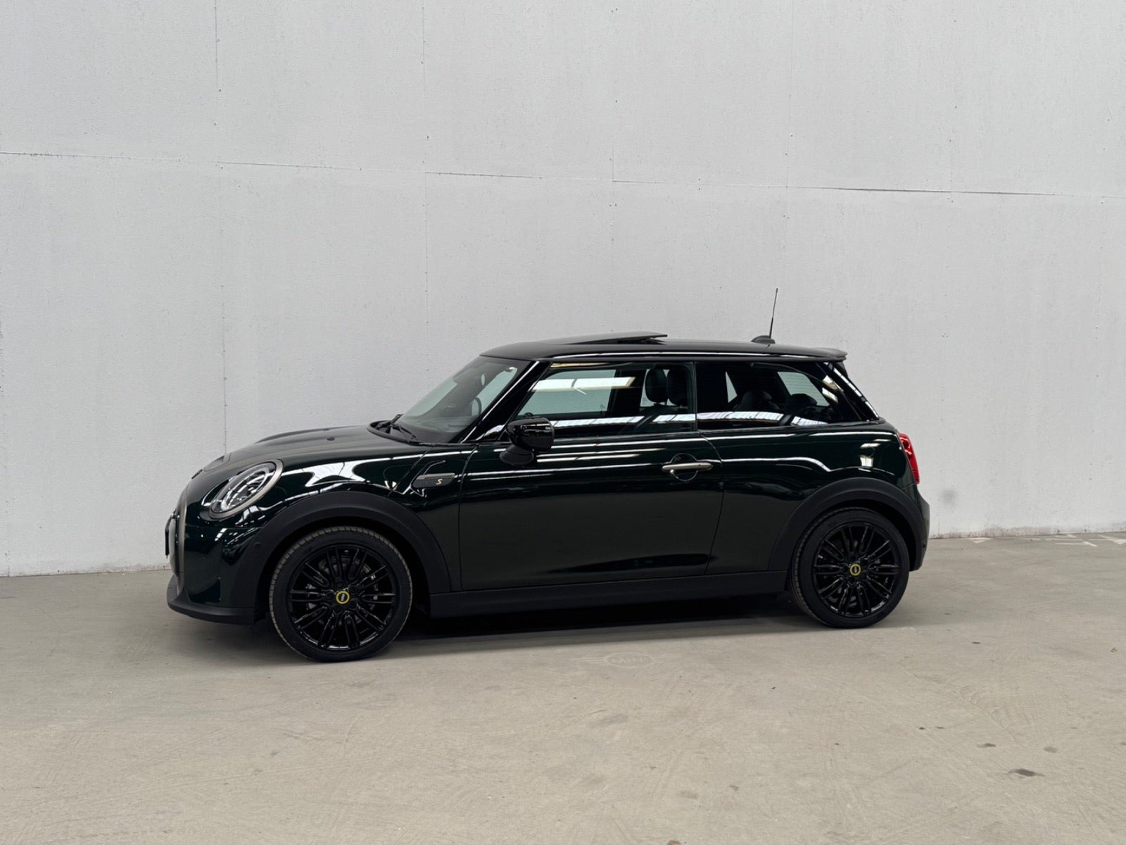 Grøn Mini Cooper SE fra 2023