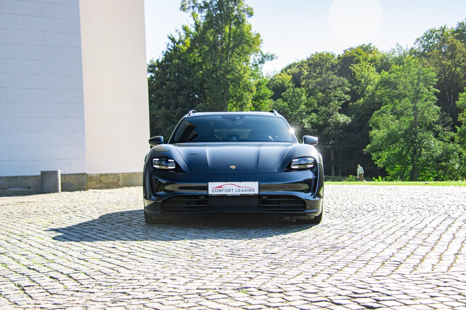 Sort Porsche Taycan 4 fra 2023