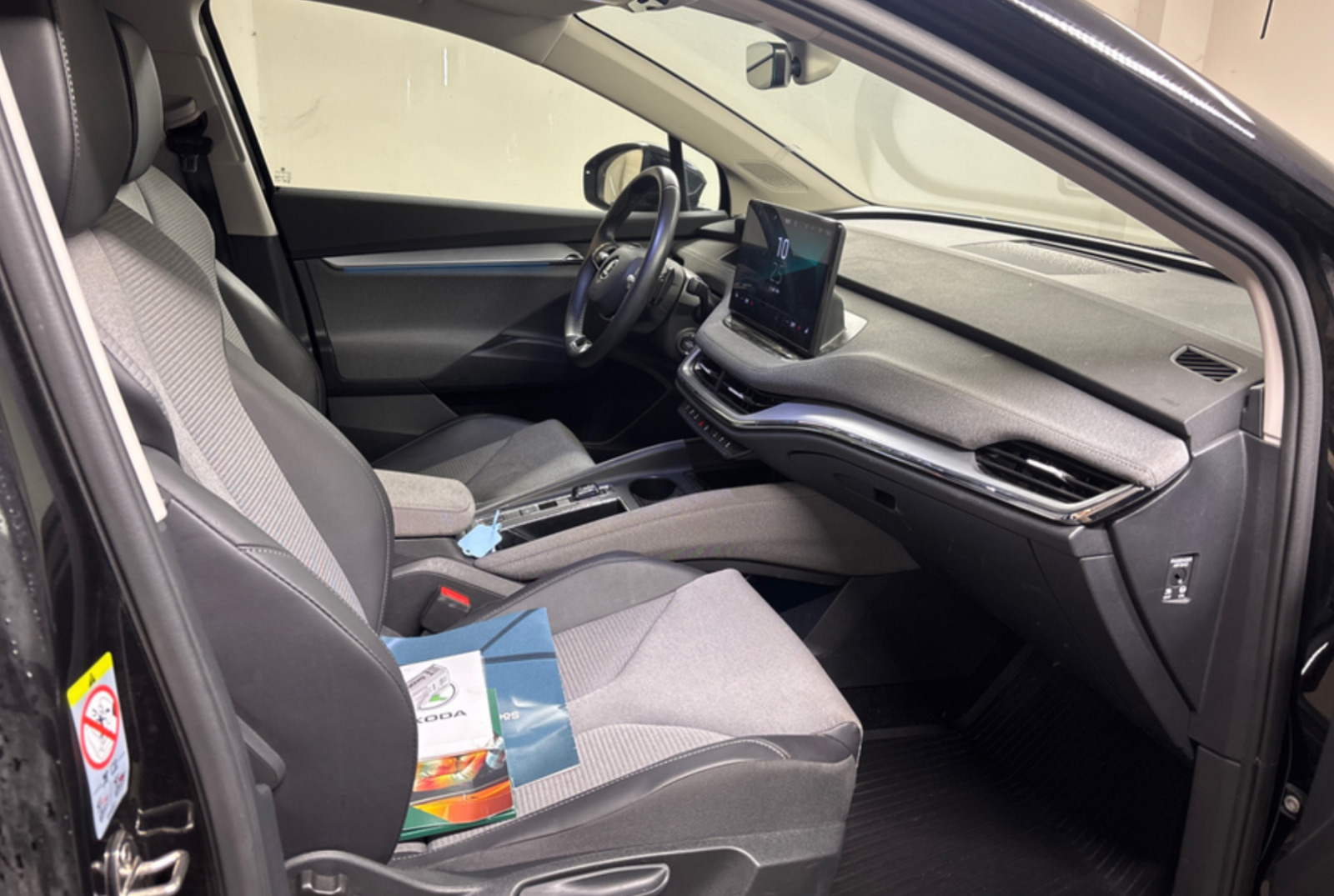 Sort Skoda Enyaq fra 2023