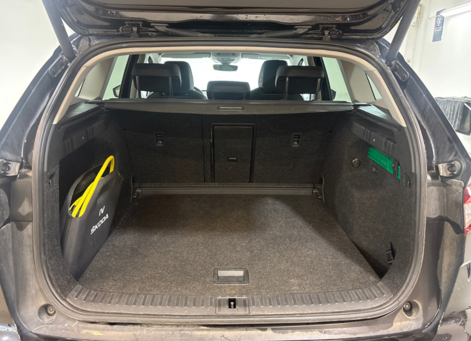 Sort Skoda Enyaq fra 2023