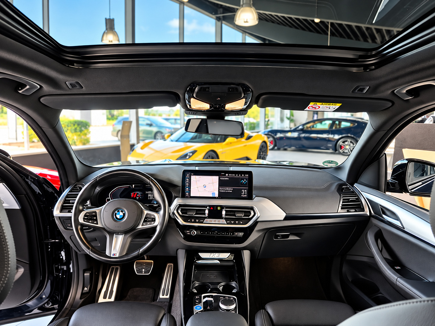 Sort BMW iX3 fra 2023