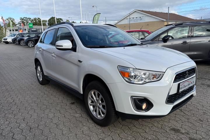 Hvid Mitsubishi ASX fra 2015
