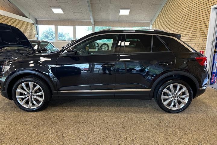 Sort VW T-Roc fra 2021