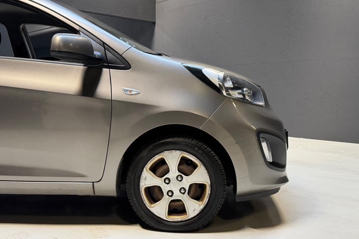 Orange Kia Picanto fra 2012