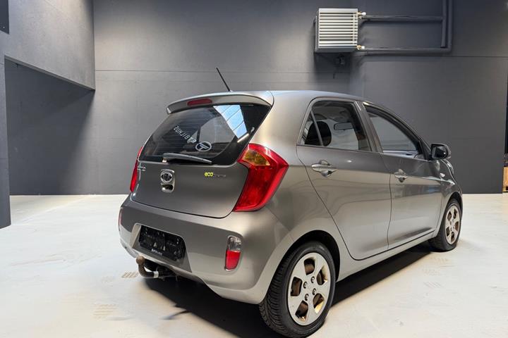 Orange Kia Picanto fra 2012