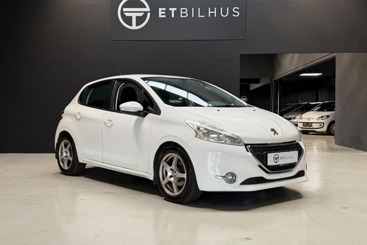 Hvid Peugeot 208 fra 2012