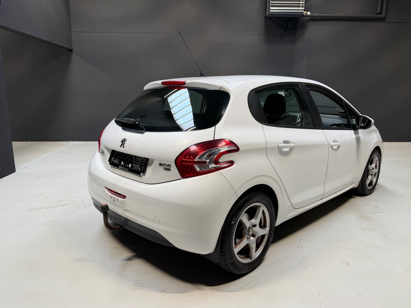 Hvid Peugeot 208 fra 2012