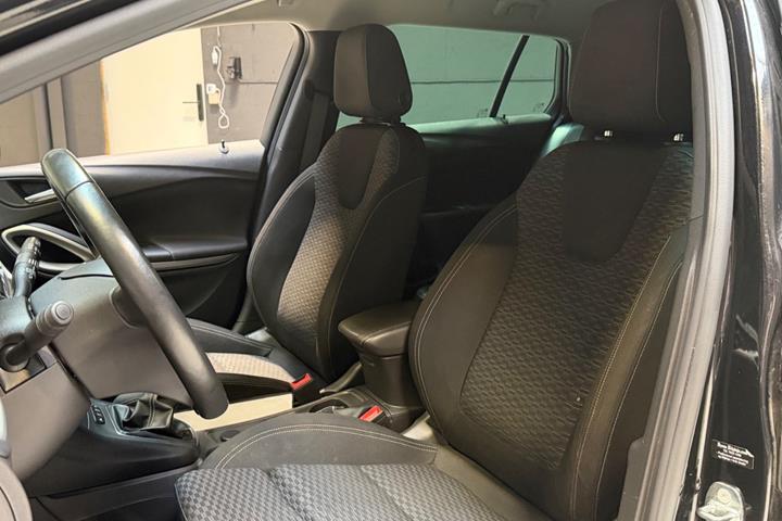 Sort Opel Astra fra 2018