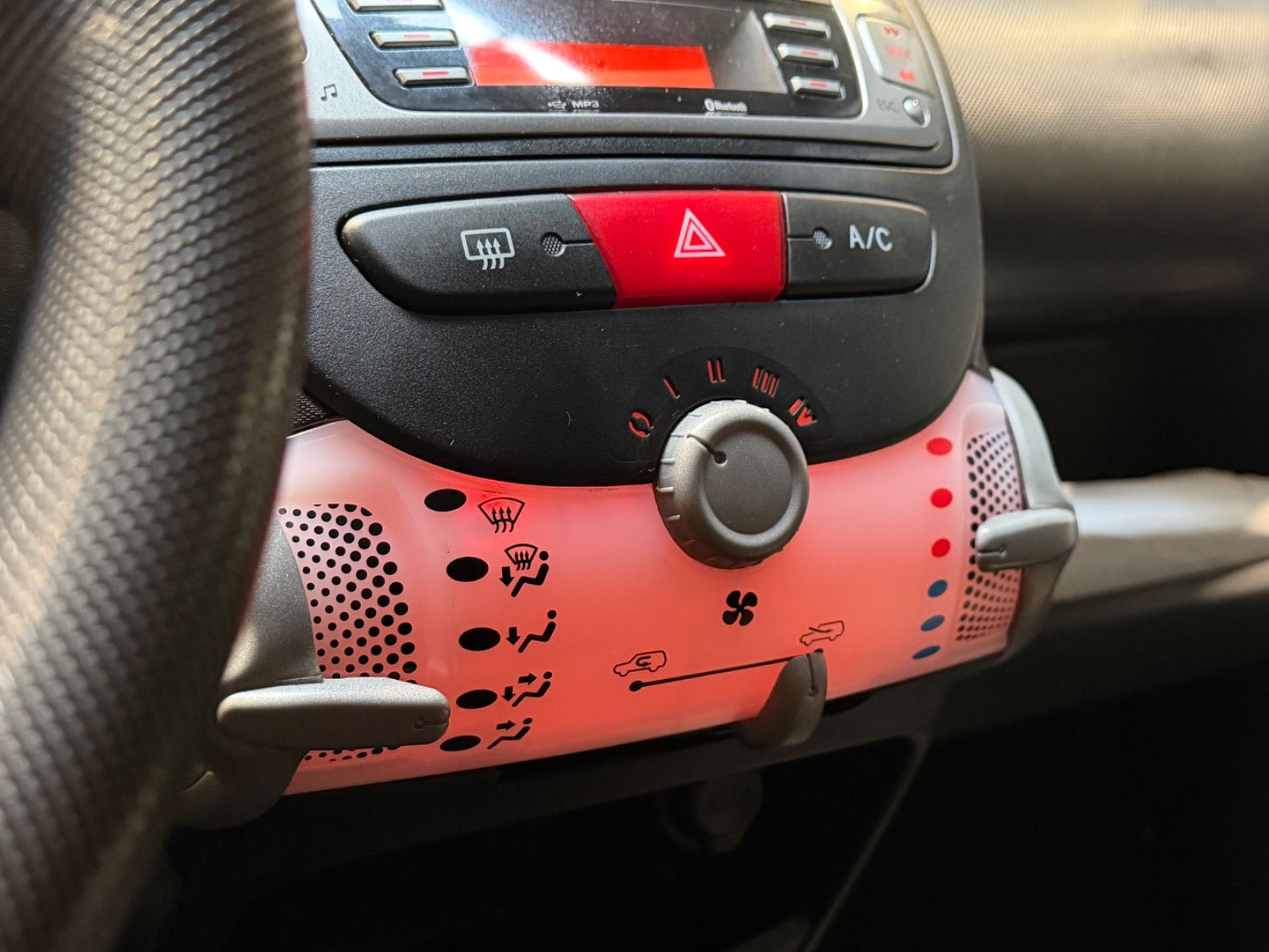 Hvid Toyota Aygo fra 2012