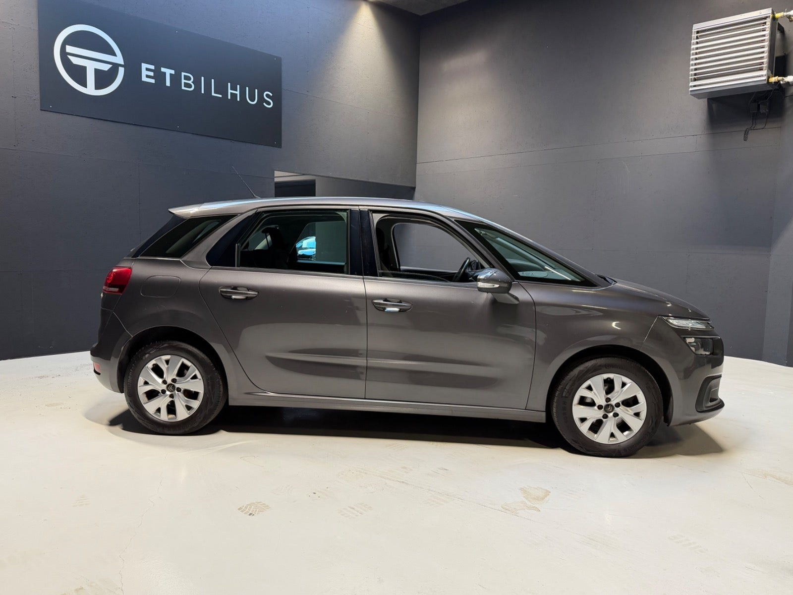 Grå Citroën C4 Picasso fra 2018