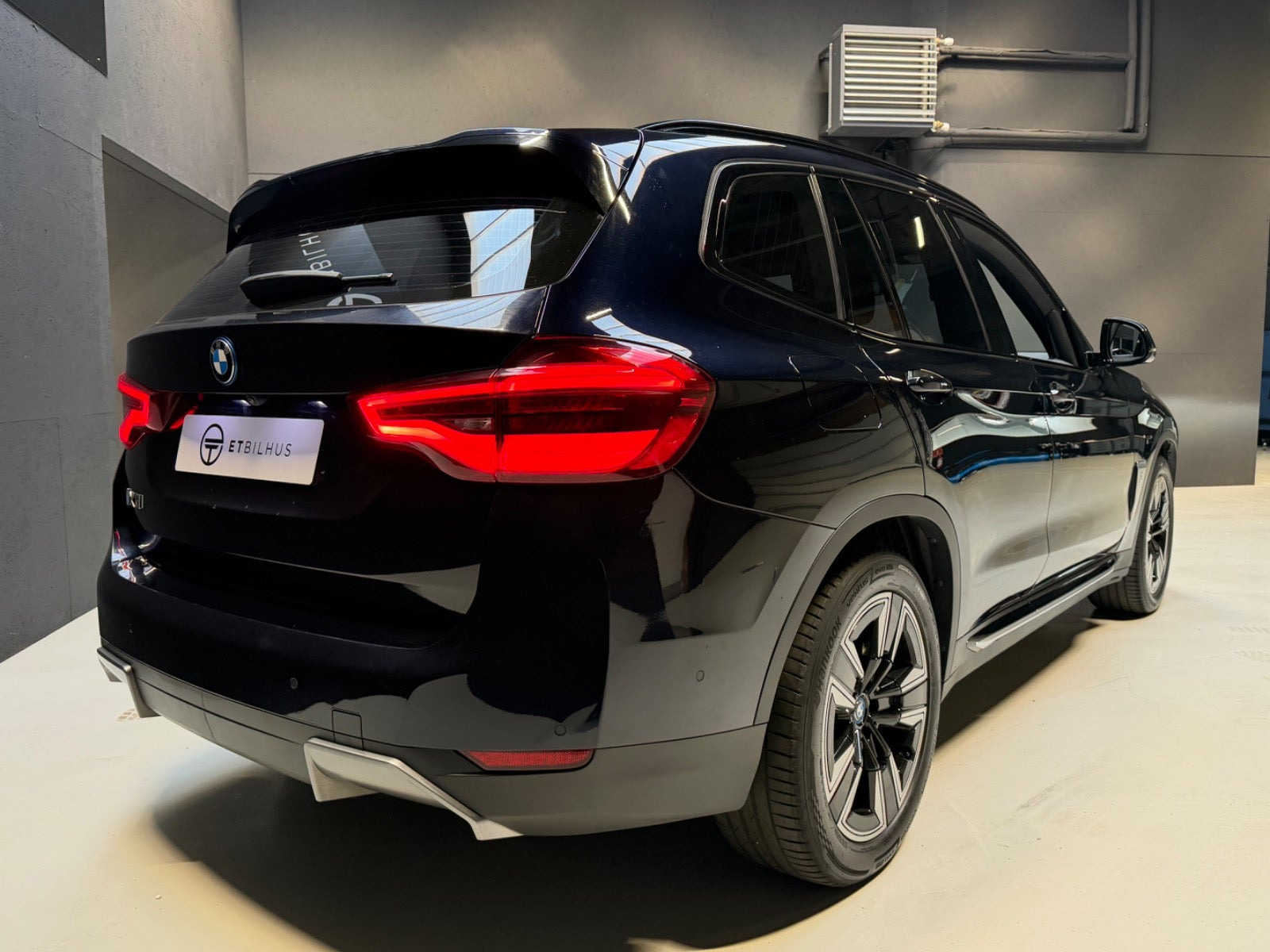 Sort BMW iX3 fra 2021