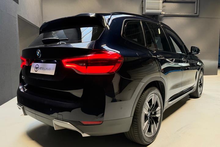 Sort BMW iX3 fra 2021