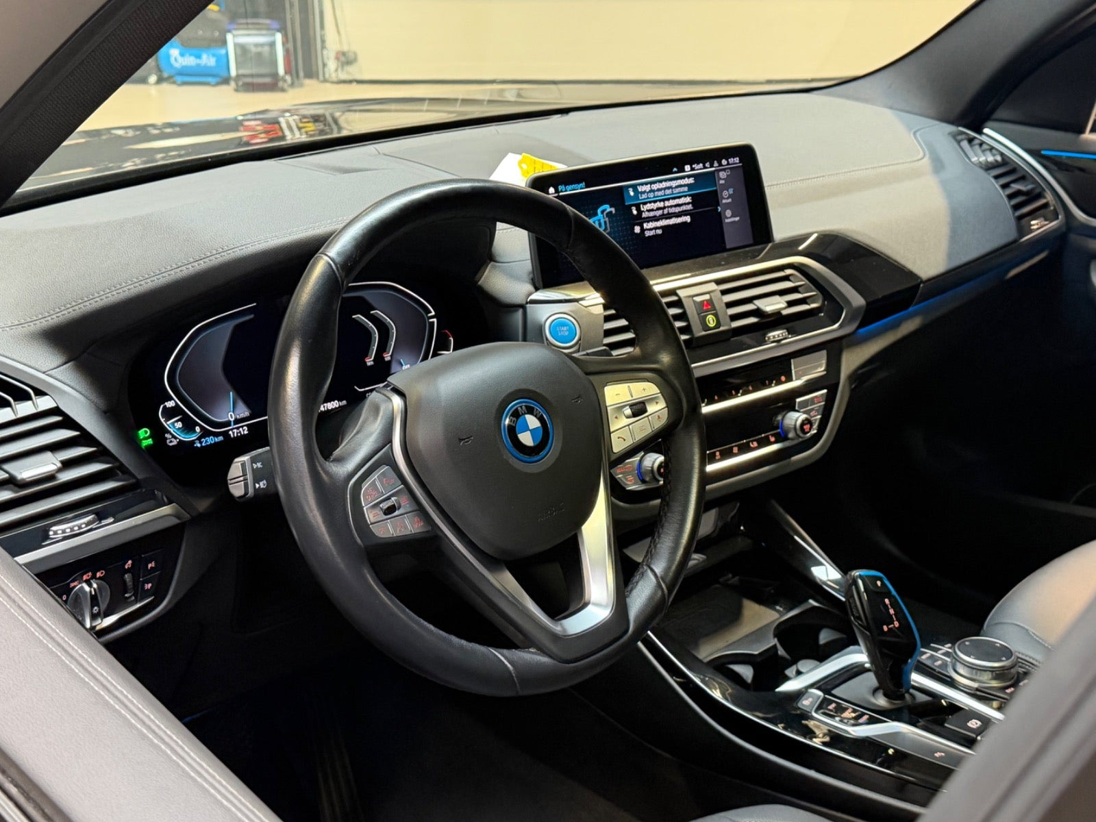 Sort BMW iX3 fra 2021