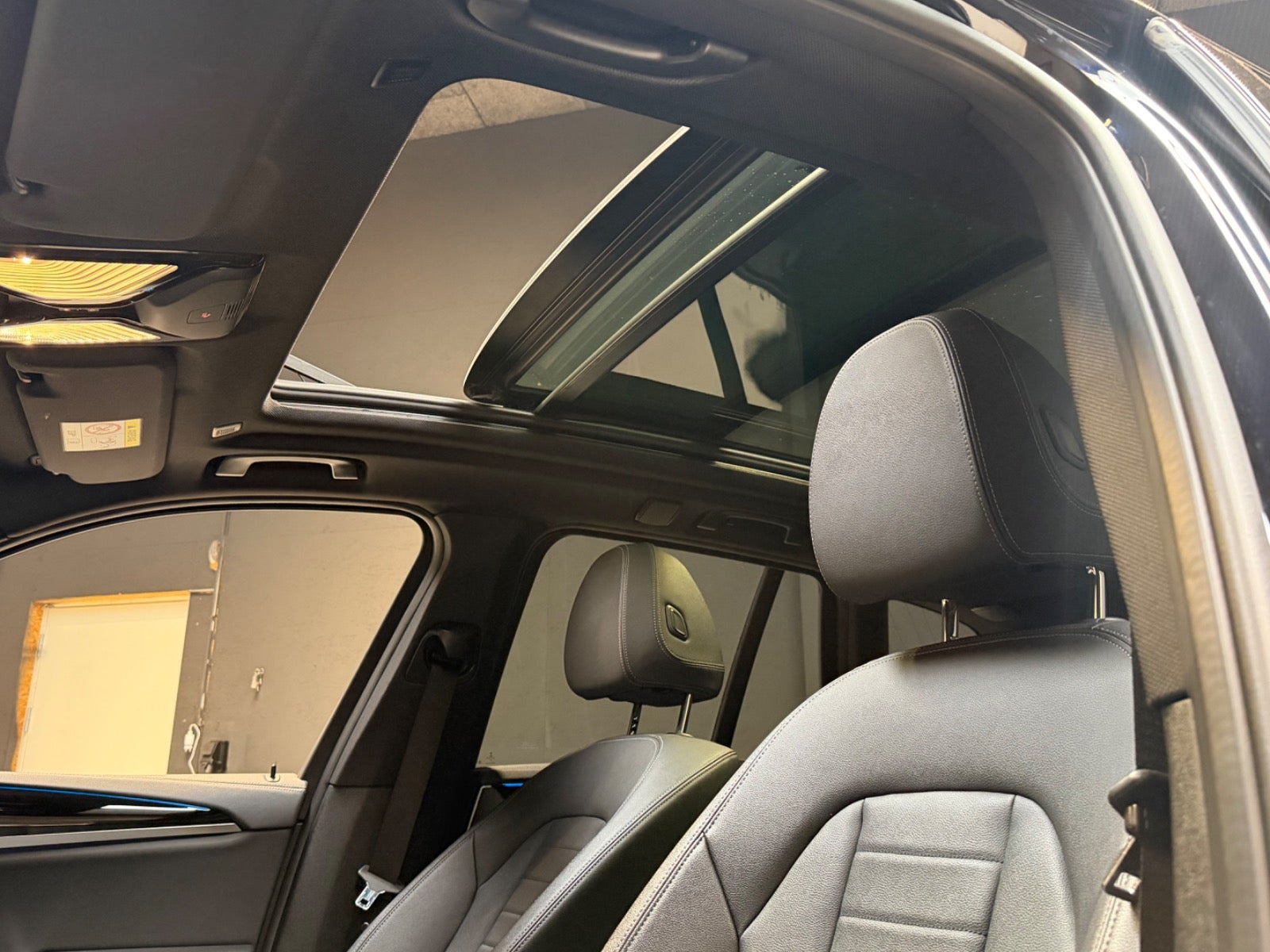 Sort BMW iX3 fra 2021