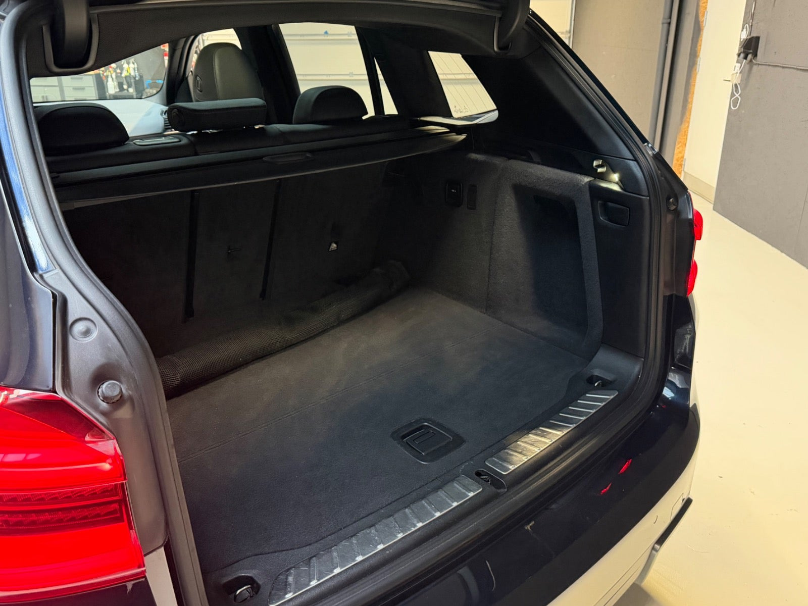 Sort BMW iX3 fra 2021