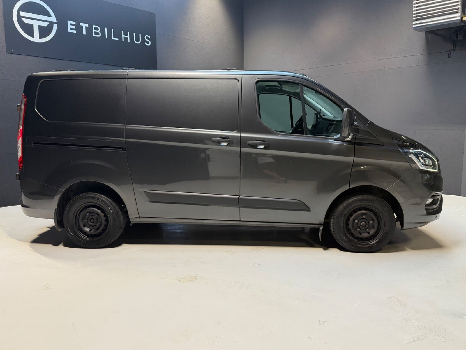 Grå Ford Transit Custom 280 L1 fra 2018