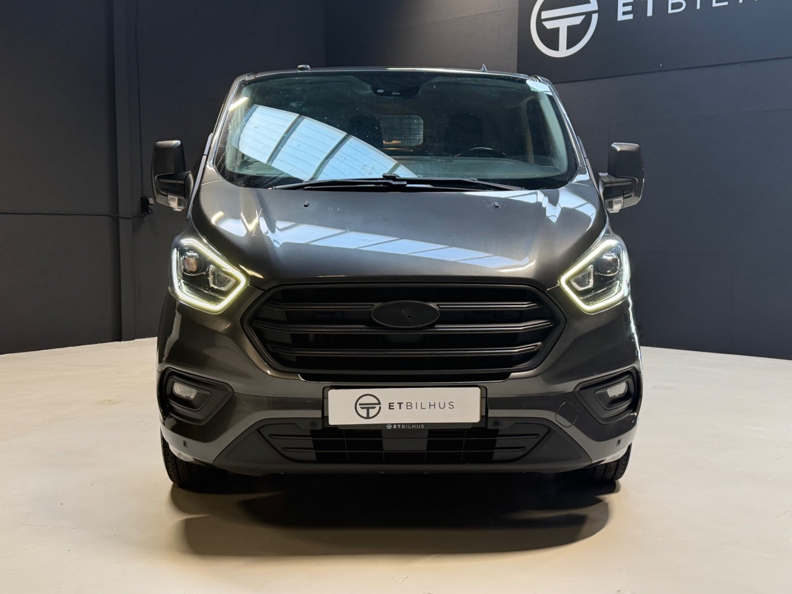 Grå Ford Transit Custom 280 L1 fra 2018