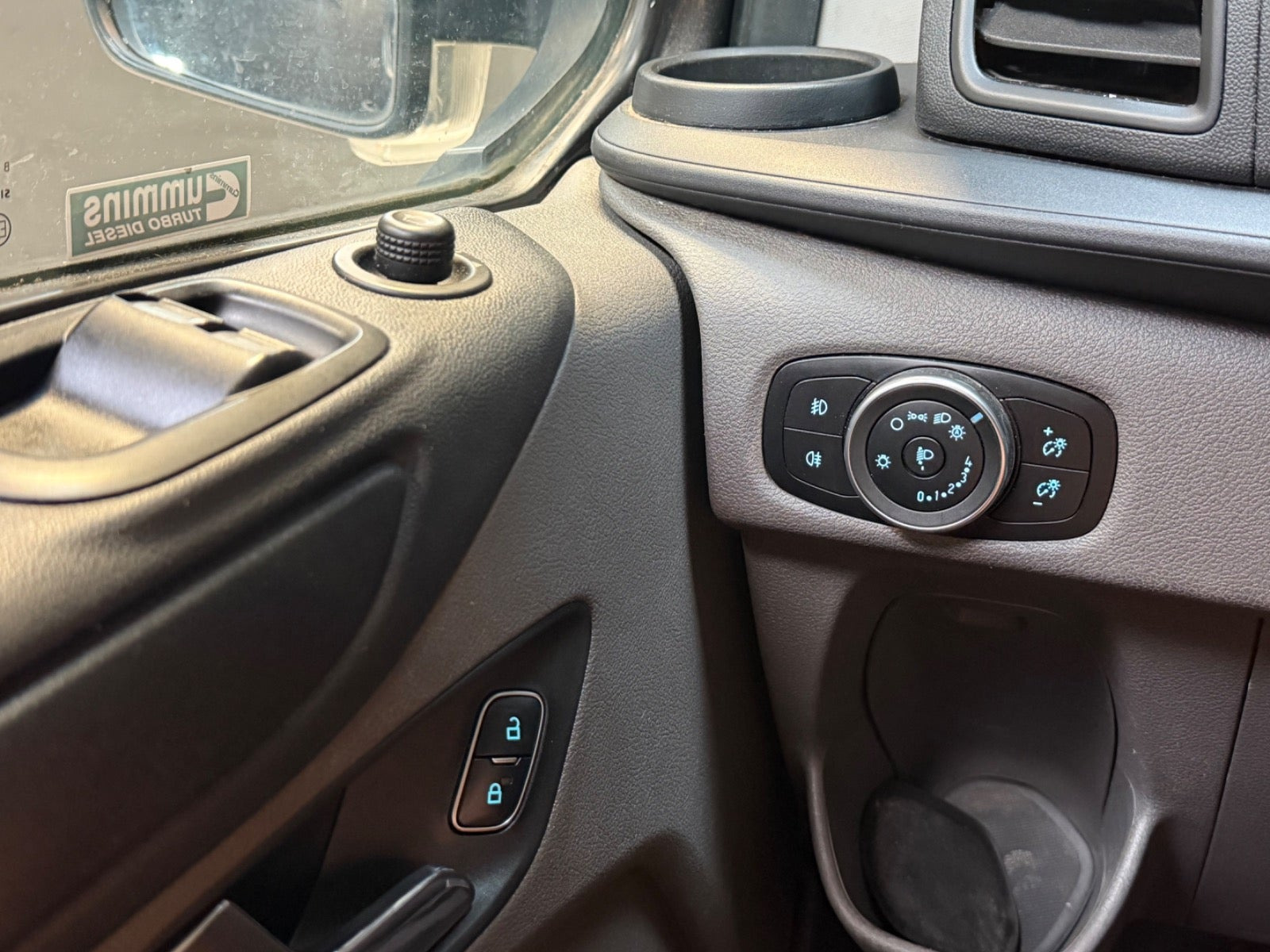 Grå Ford Transit Custom 280 L1 fra 2018