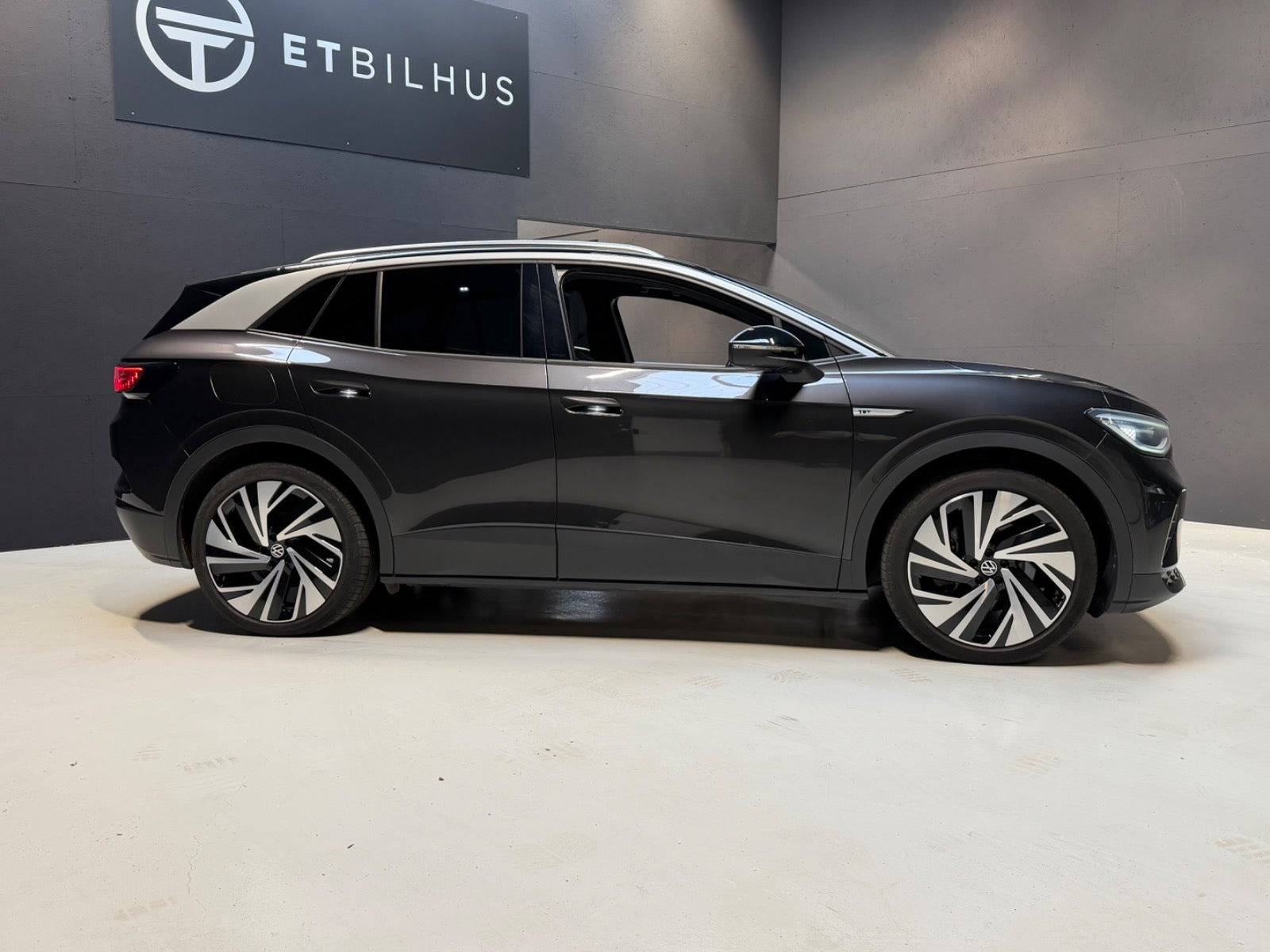 Grå VW ID.4 fra 2021