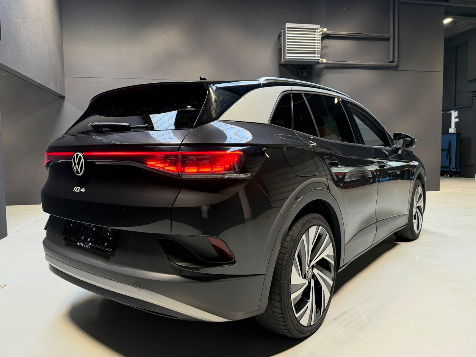 Grå VW ID.4 fra 2021