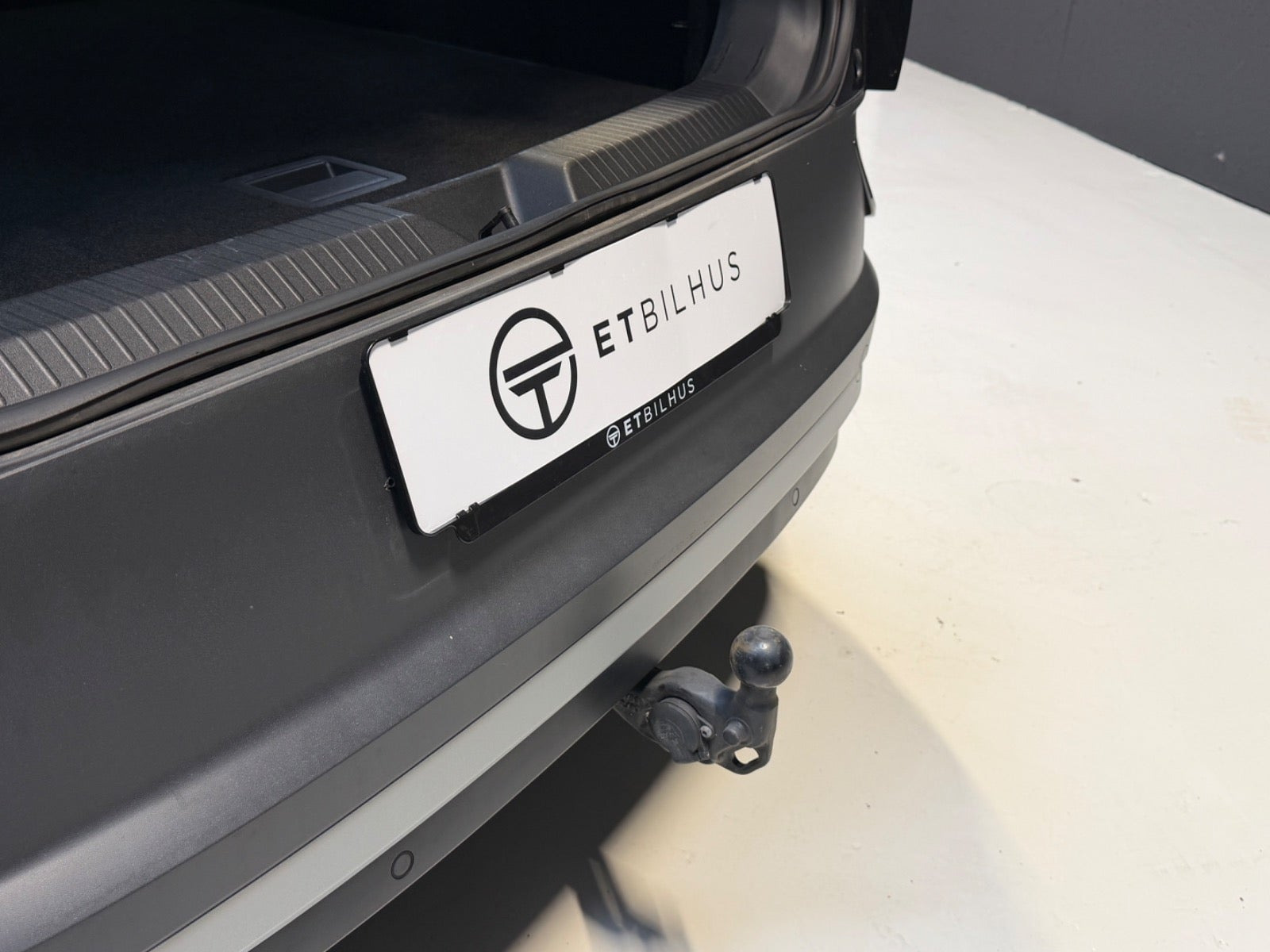 Grå VW ID.4 fra 2021