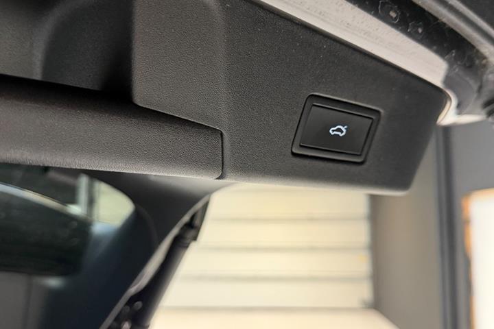 Grå VW ID.4 fra 2021
