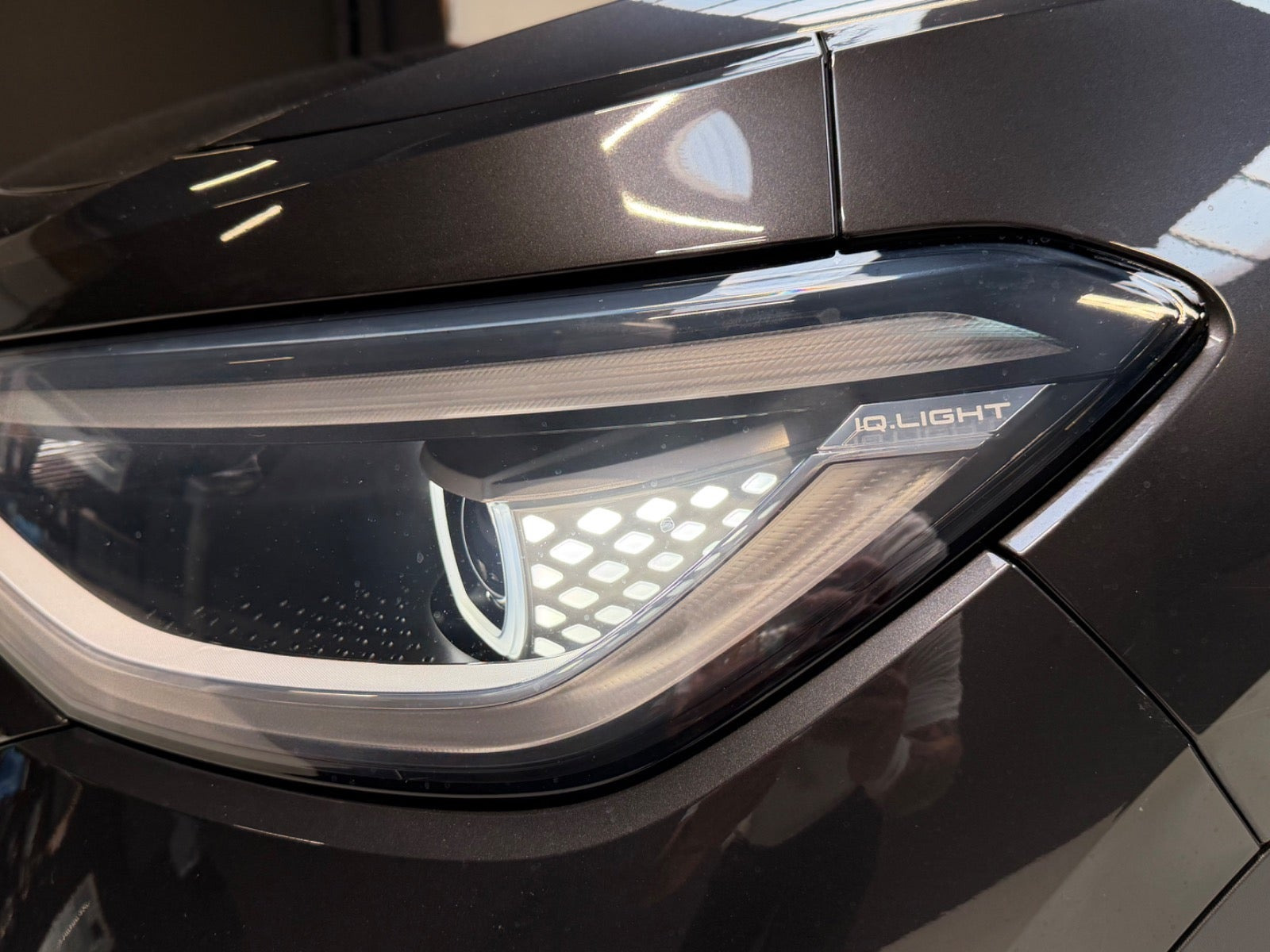 Grå VW ID.4 fra 2021