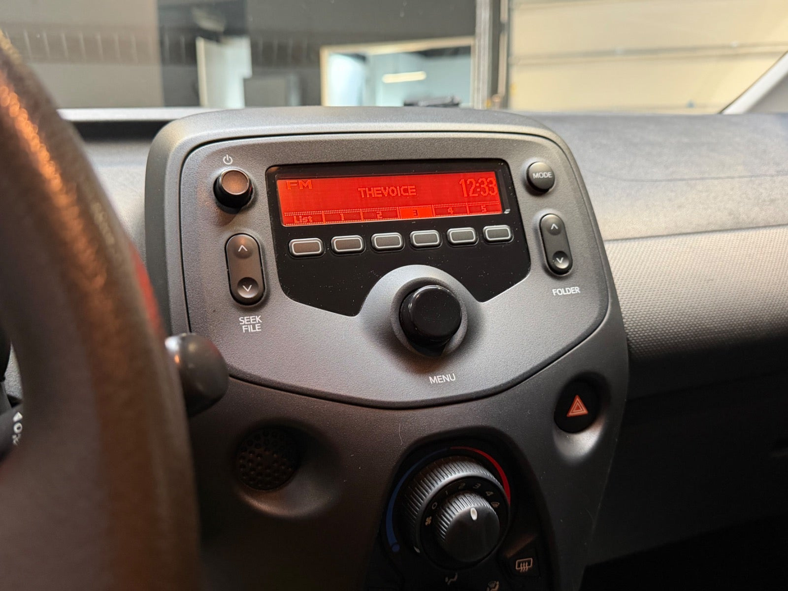 Sort Peugeot 108 fra 2014