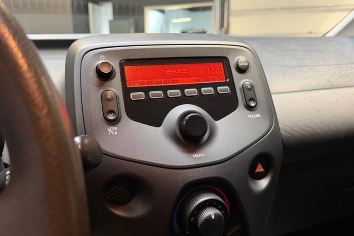 Sort Peugeot 108 fra 2014