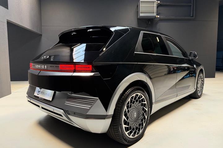 Sort Hyundai Ioniq 5 fra 2022