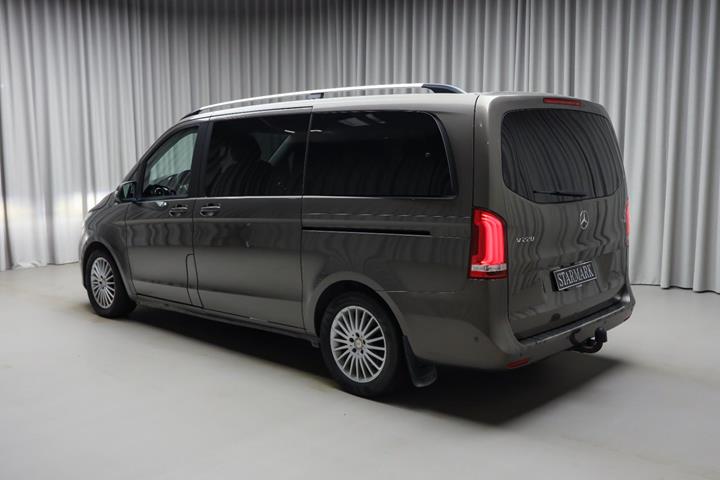 Grå Mercedes V220 d fra 2014