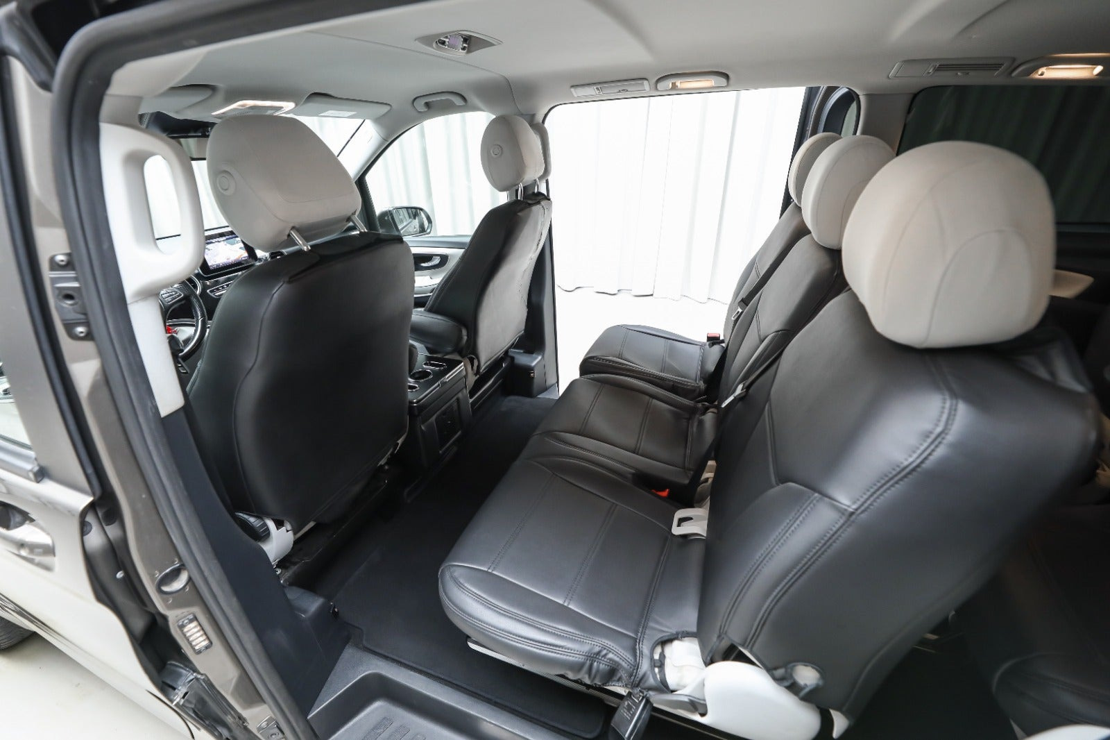 Grå Mercedes V220 d fra 2014