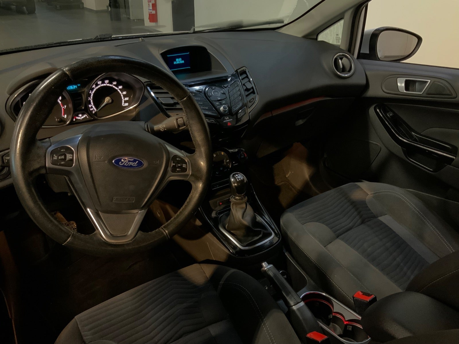 Hvid Ford Fiesta fra 2015
