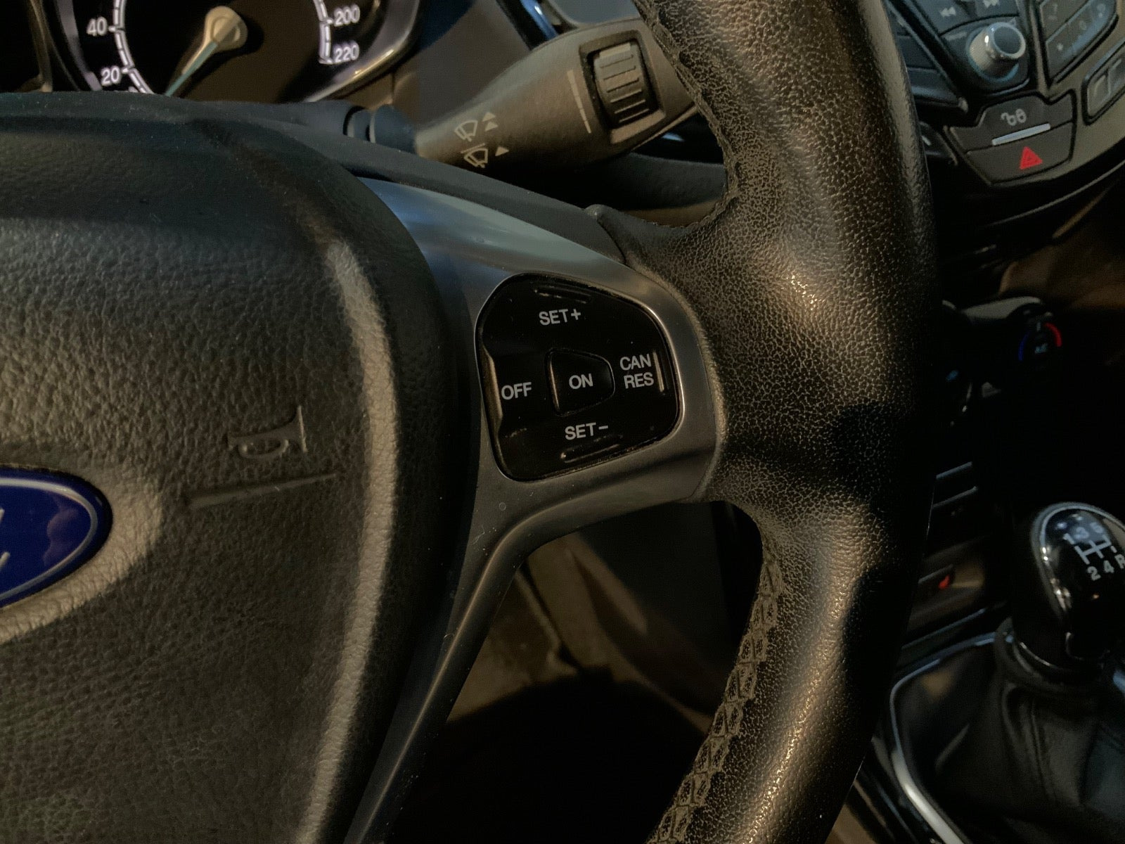 Hvid Ford Fiesta fra 2015