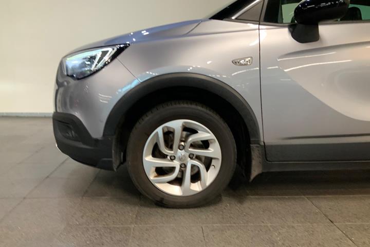 Grå Opel Crossland X fra 2020