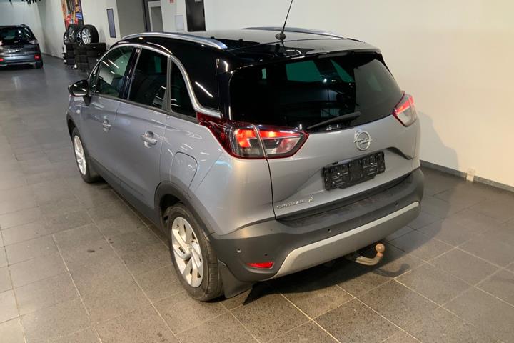 Grå Opel Crossland X fra 2020