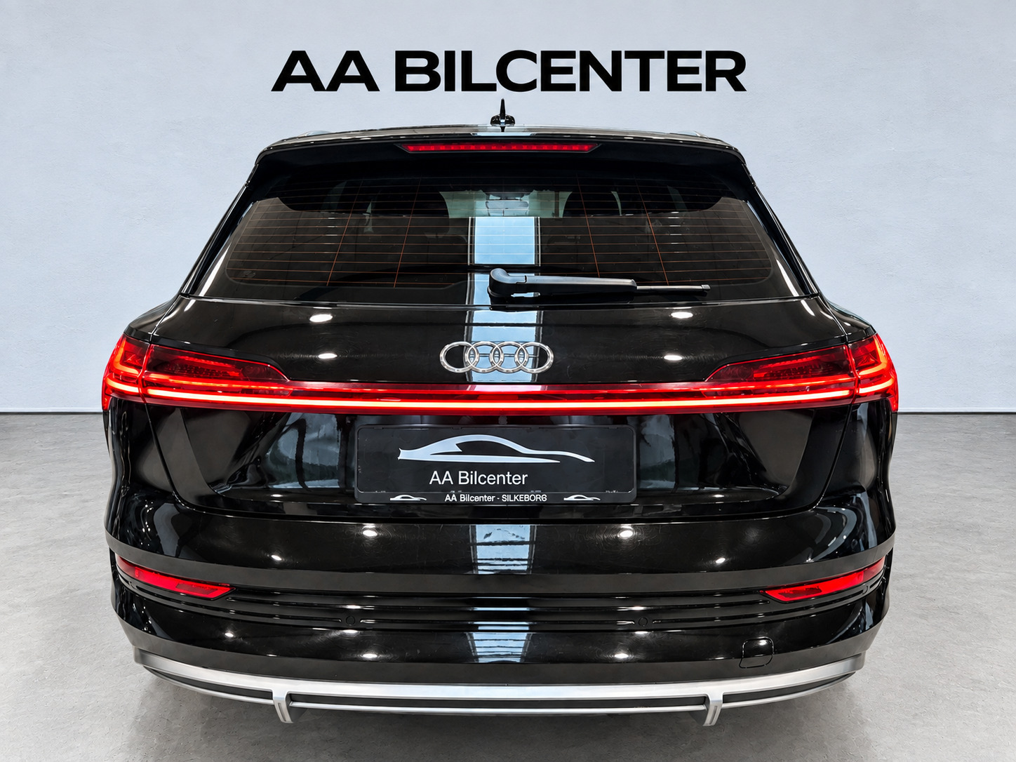 Sort Audi e-tron fra 2023