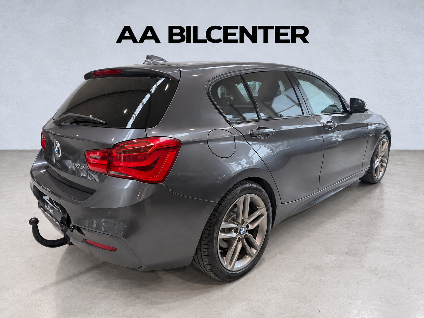 Sort BMW 118d fra 2019