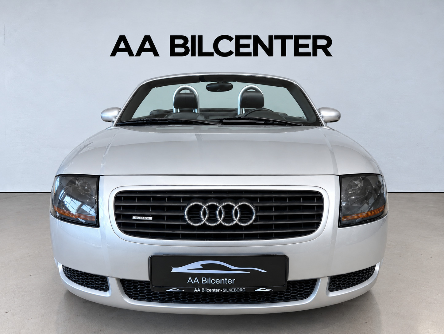 Sølv Audi TT fra 2001