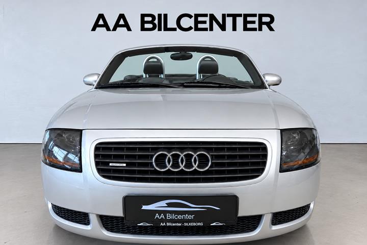 Sølv Audi TT fra 2001