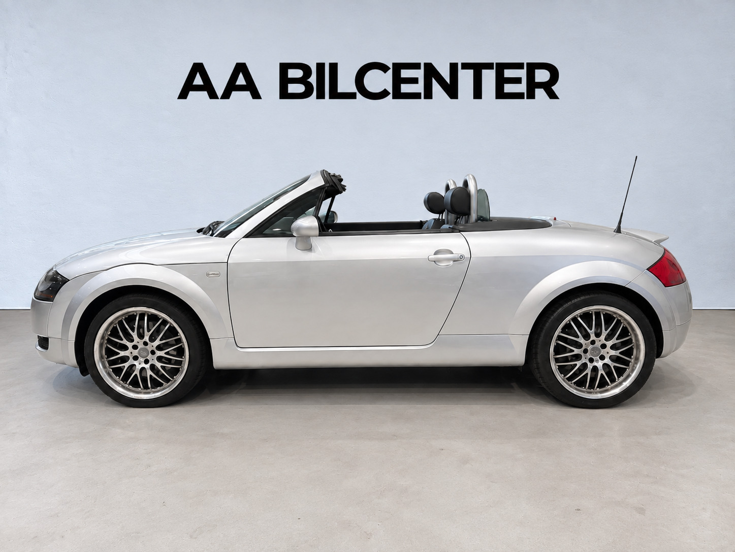 Sølv Audi TT fra 2001